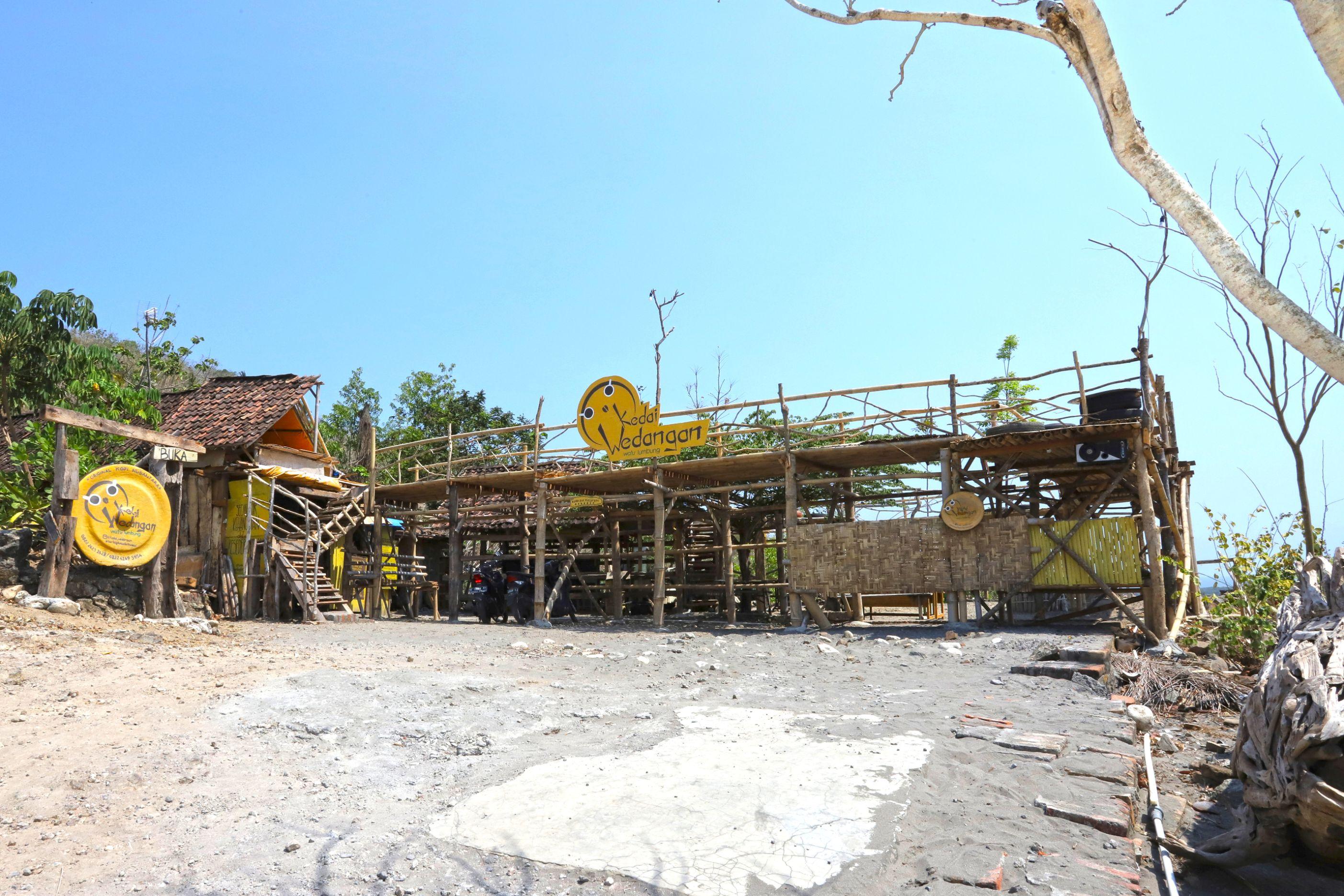 Newalaskuliner & Homestaywatulumbung Kretek Exterior photo