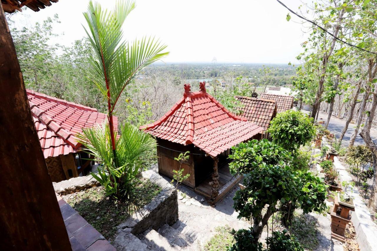 Newalaskuliner & Homestaywatulumbung Kretek Exterior photo